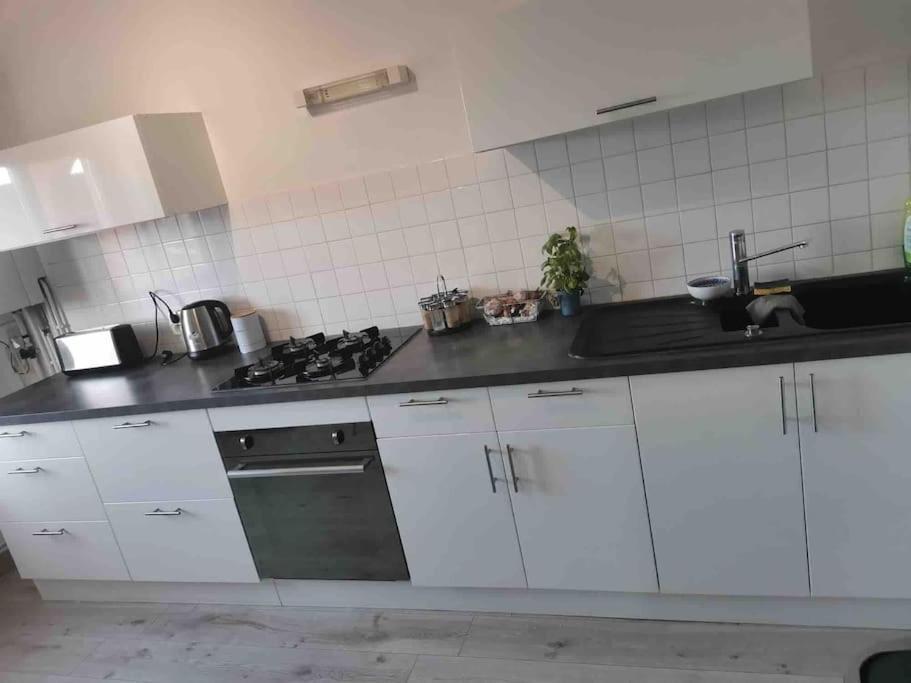 Charmant Appartement Au Calme Bourg-en-Bresse Kültér fotó