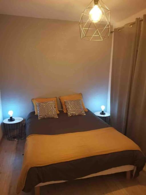 Charmant Appartement Au Calme Bourg-en-Bresse Kültér fotó